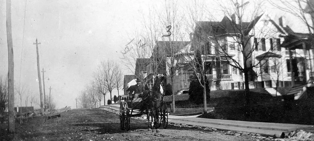 Image of horse drawn carriage in New Windsor