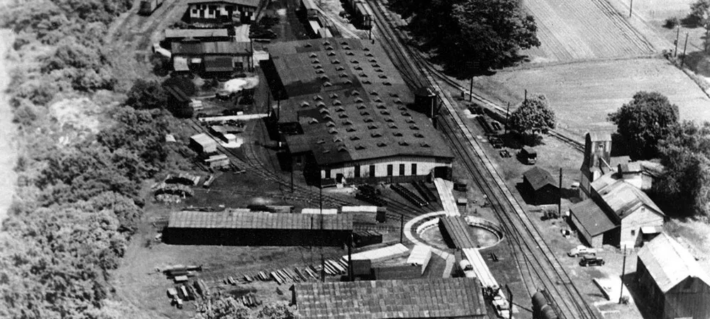 Image of Western Maryland Railroad turntable and shops, Union Bridge